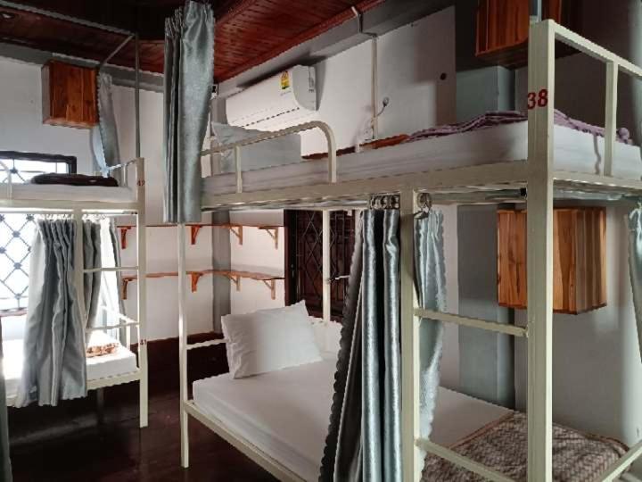 City Backpackers & Travel Luang Prabang Bagian luar foto